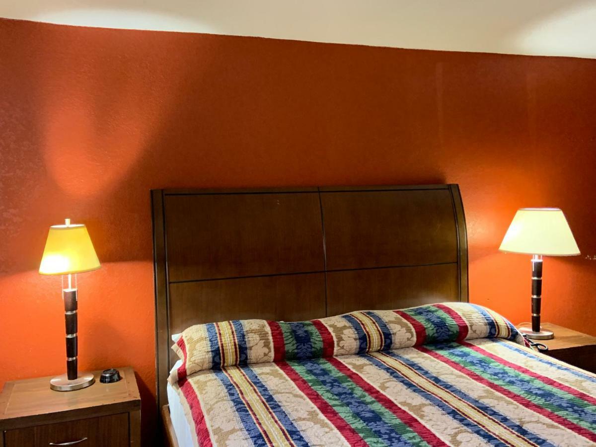 Real Value Inn Memphis Buitenkant foto