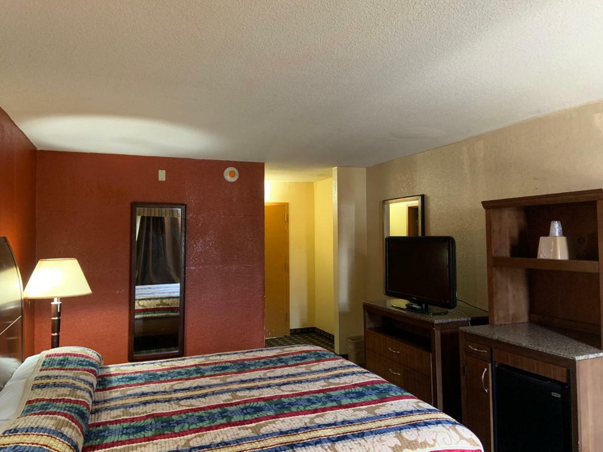 Real Value Inn Memphis Buitenkant foto